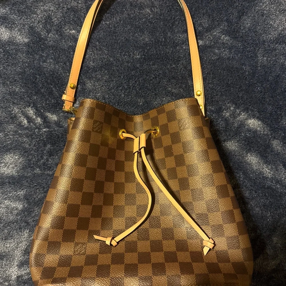 Louis Vuitton NéoNoé MM bucket bag - Pink Damier -Ebene canvas